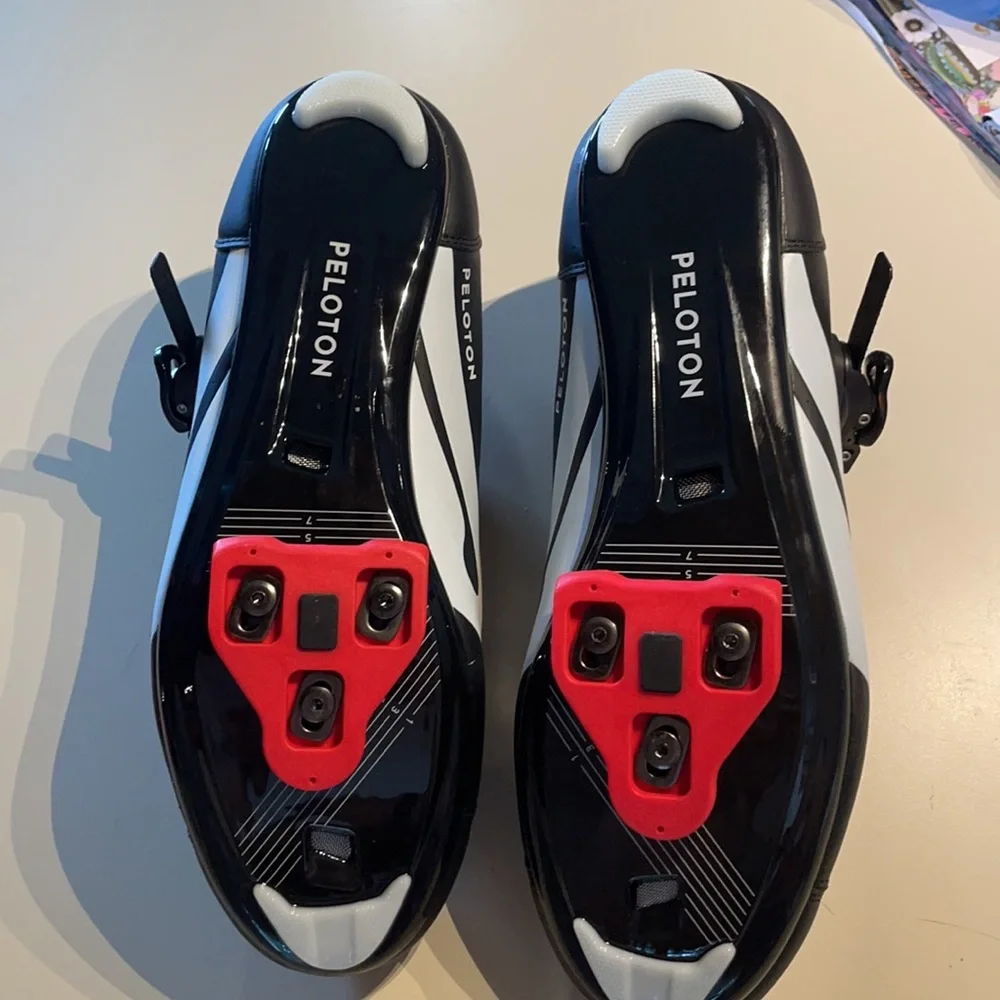 Peloton Cycling Shoes - Picture 6 of 6